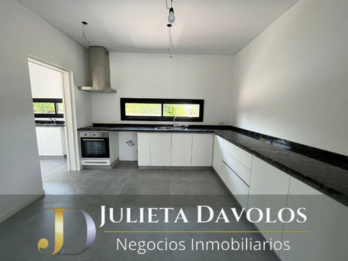 Imagen 6 de 22 de Casa En Venta 4 Dormitorios Barrio El Canton Con Pileta