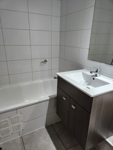 Arriendo Dpto. 1d/1b C/termopanel En Santiago Centro