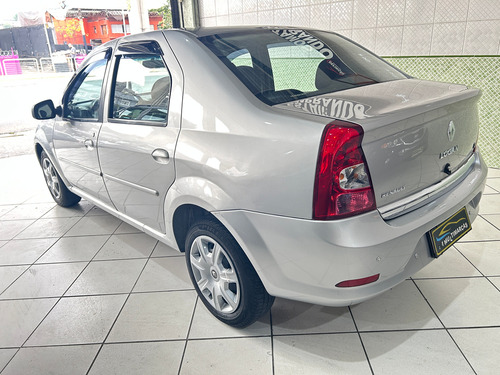 Renault Logan Logan Expression 1.6 8V (Flex)