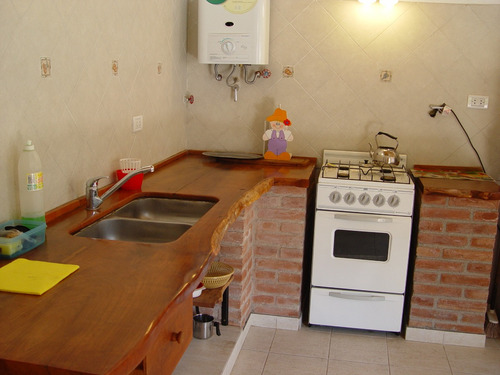 Cabaña De Dos Dormitorios + Club House (ping Pong, Pool, Metegol Y Juegos De Mesa) + Pileta Enorme