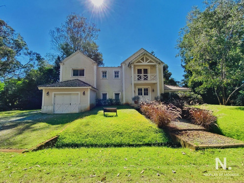 Casa En Venta Barrio Laguna Blanca Punta Del Este Cuatro Dormitorios