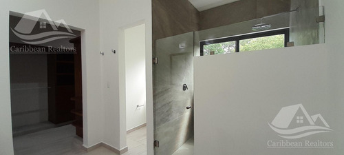 Casa En Venta En Residencial Via Cumbres