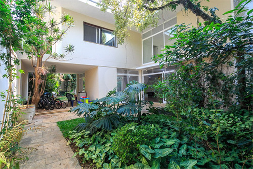 Imagem 2 de 30 de Casa No Alto Da Boa Vista Com 720 M² De Terreno, Piscina E Jardim! - Reo564566