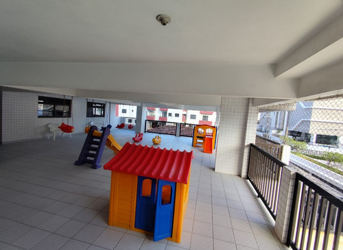 Mobiliado - 1 Dormitório Sacada Envidraçada- Prédio Com Elevador E Piscina