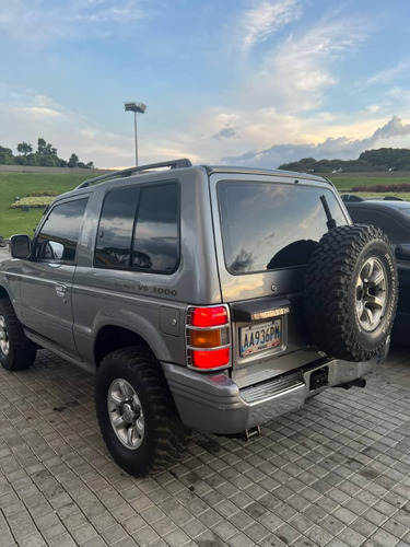 Mitsubishi Montero Dakar Sincronica 4x4