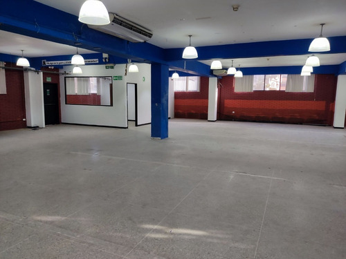 Imagen 8 de 30 de Edificio Para Comercio-industrial