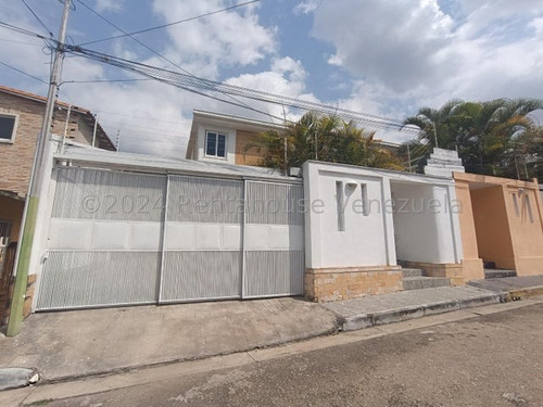 Casa Quinta A Estrenar En El Castaño Maracay 24-5980 Dc