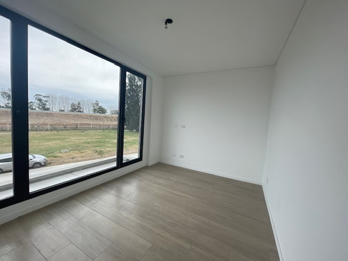 Imagen 4 de 14 de Venta - Casa Lote 28 En Lares De Canning