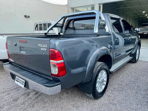 Imagen 3 de 12 de Toyota Hilux 2014 3.0 Cd Srv 171cv 4x2