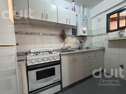 Departamento En Venta A Cuadras De Cañada! Cocina Separada Con Balcón!