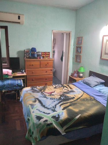 Imagen 9 de 21 de Casa De 5 Ambientes En 2 Plantas A Refaccionar En Muy Buena Zona De Olivos .