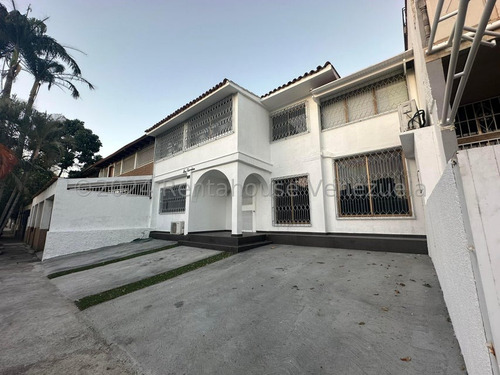 Ajr Casa En Alquiler En Santa Cecilia 24-17904 Yg