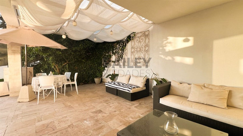 Casa El Encanto Se Arriendan 5d/5b Vista Espectacuar