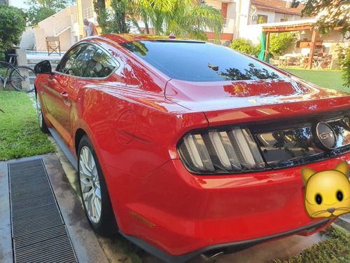 Ford Mustang V8