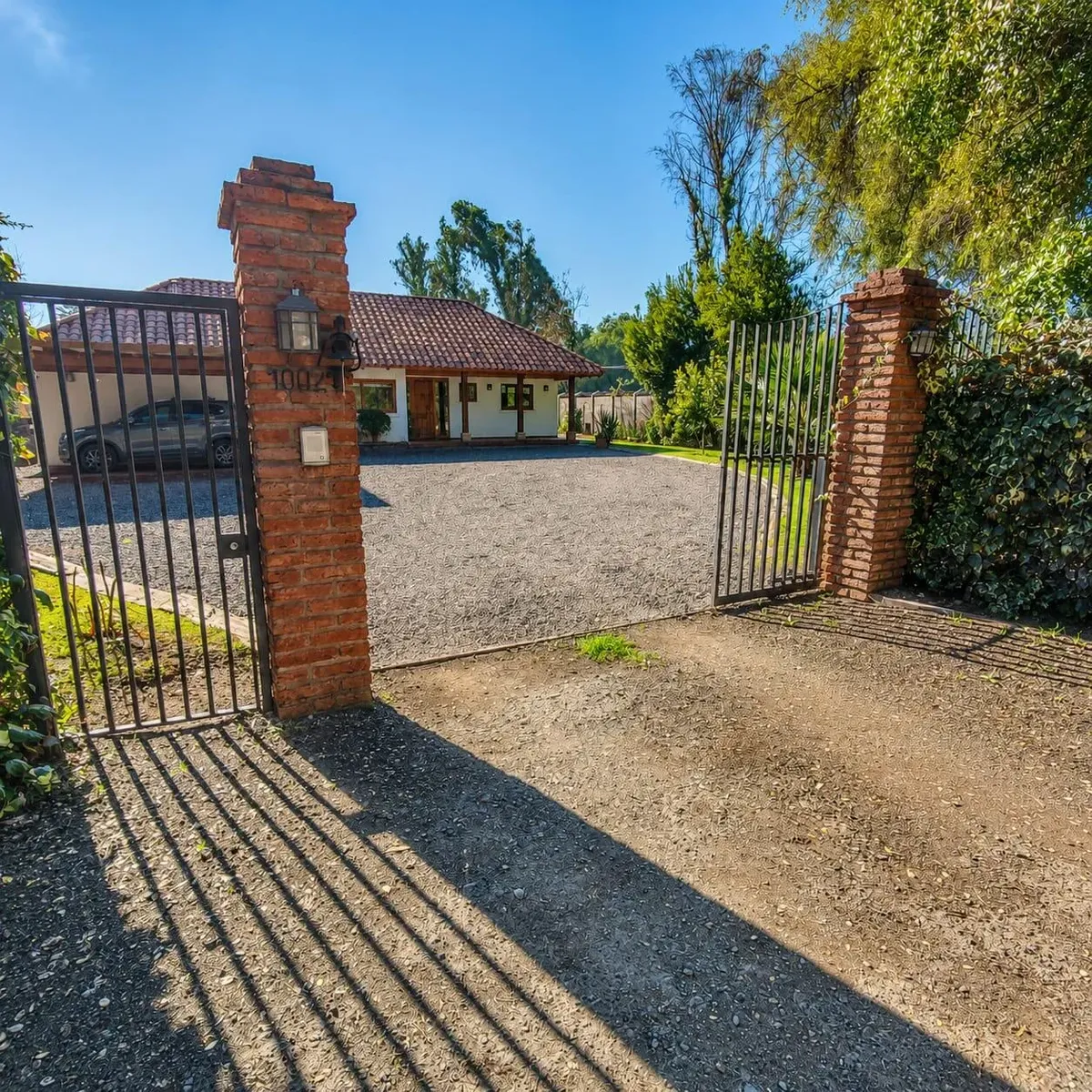 Imagen 2 de 26 de Se Arrienda Casa En Exclusivo Condominio En Chicureo