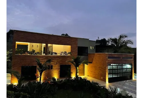 Vendemos Casa En Rionegro - Llanogrande Sector Tablazo