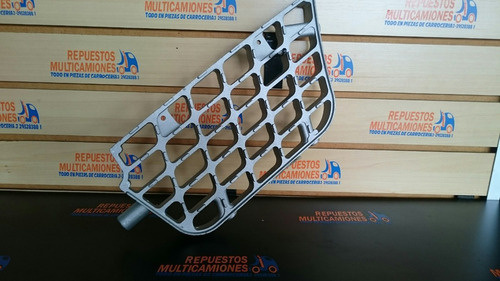 Rejilla Posa Pie Mitsubishi Canter 649/659!!!