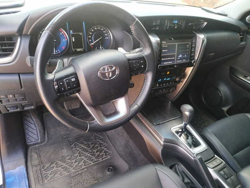 Imagem 8 de 11 de Toyota/hilux Sw4 Srx Automática 7 Lugares