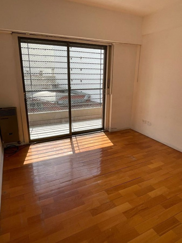 Imagen 4 de 10 de Departamento En Venta De 2 Dormitorios En Villa Crespo