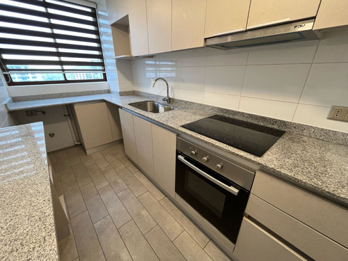 Amplio Arriendo Macul 2 Dormitorios + 2 Baños + 1e