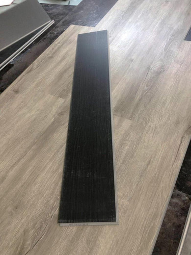 Imagen 7 de 9 de Piso Vinilico Click 3,5mm Spc 152 X 915 Mm Spc Simil Madera
