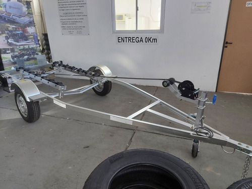 Imagen 17 de 19 de Trailer Homologado Para Moto De Agua Con Rolos. Galvanizado