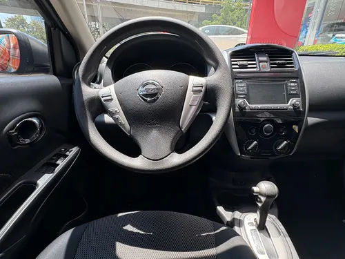 Nissan Versa 1.6 Advance At