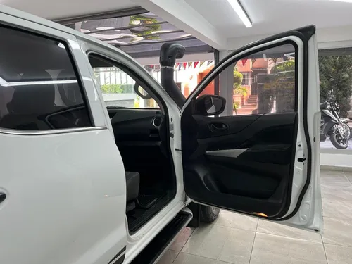 Nissan Frontier Diesel Mt 2.5 4*4 2020