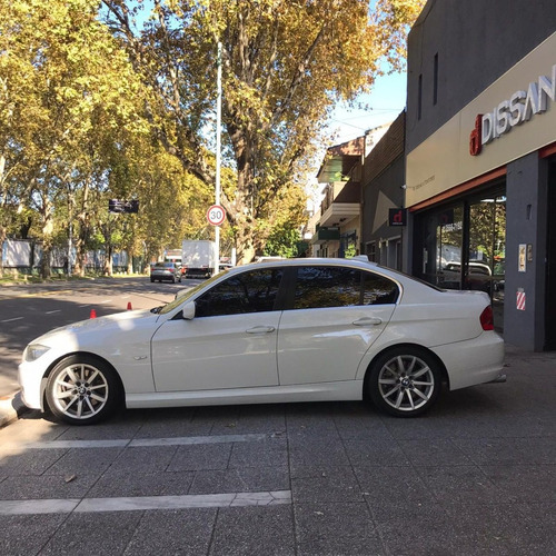 Bmw 330i 3.0 Executive Aut 2011 Dissano Automotores