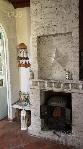Imagen 4 de 16 de Hermosa Casa De Corte Antiguo Con Mucho Potencial Lomas De Zamora Oeste
