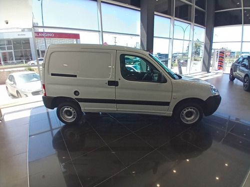 Imagen 7 de 18 de Citroën Berlingo Furgón Vti 115 Business - Avec Citroën