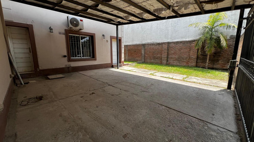 Casa En Yerba Buena Barrio Bernel