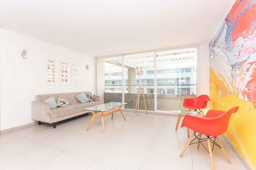 Edificio Av. Américo Vespucio (1 Est. 1 Bod.) Piso 1