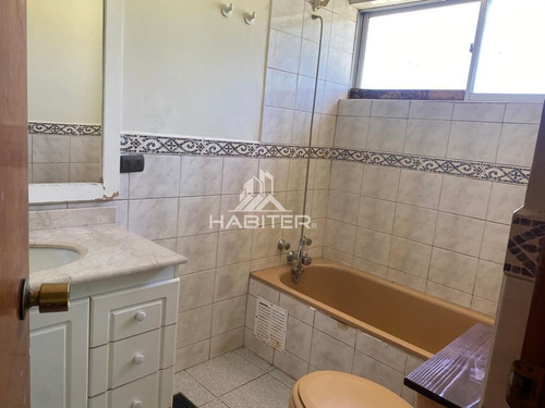 Casa En Venta De 5 Dorm. En Los Angeles