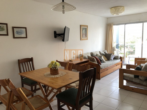 Aidy Gril Linda Zona Cerca Del Shopping - Ref: 4069