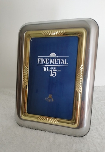 Portarretrato Fine Metal Plateado Con Borde Dorado 10cmx15cm