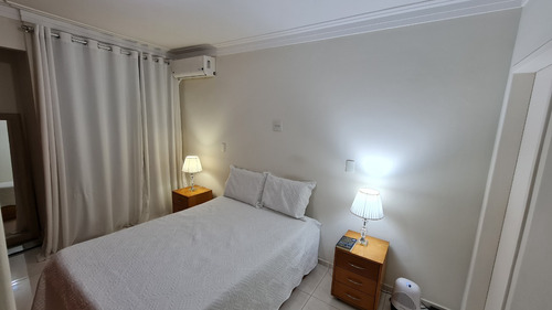 Apartamento De 70m² Com Dois Quartos, Com Uma Suíte, Todo Em Porcelanato No Bairro Bom Jardim.