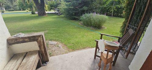 Casa En Venta De 7 Dorm. En Calera De Tango