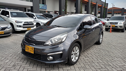 Kia Rio Sedán 1250 Mecánico 