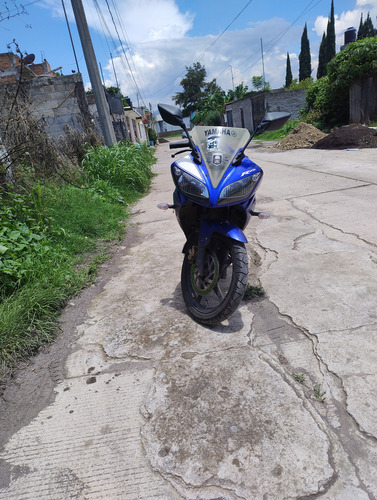 R15 V1 Año 2011 Color Azul