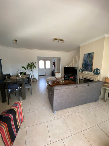 Casa En Venta 4 Dormitorios Pileta En Los Jazmines, Pilar Del Este, Pileta Y Parrilla