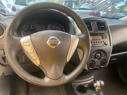 Nissan Versa 1.6 sv automatico