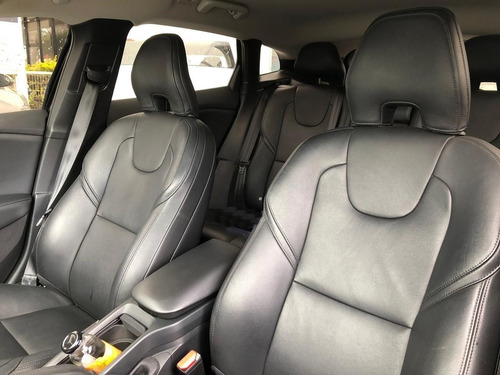 Volvo V40 T4 2.0 Turbo