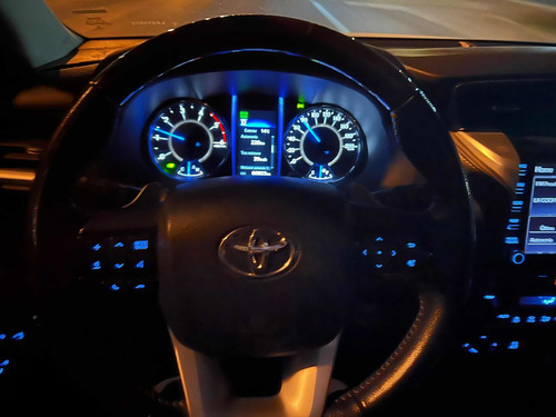 Imagen 8 de 8 de Toyota Sw4 2018 2.8 Srx 177cv 4x4 7as At