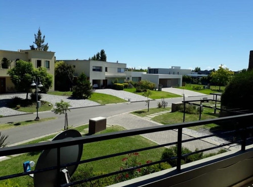 Imagen 2 de 13 de Excelente Departamento 2 Amb. En Fincas De Hudson