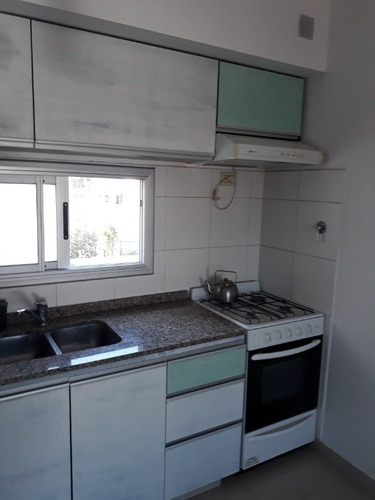 Imagen 5 de 11 de Departamento En Venta En Moron Centro