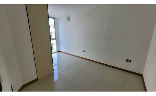 Vendo Departamento Centro 2 Dormitorios Pileta Y Cochera