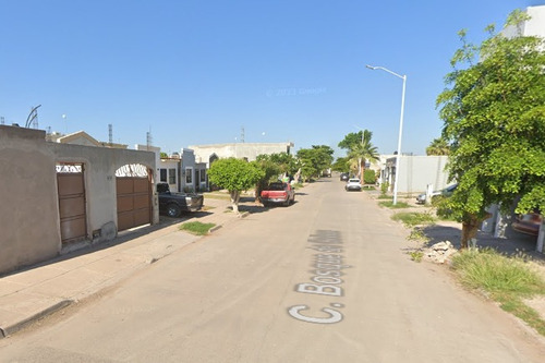 Sk01- Casa En Remate En C. Bosque De Ceiba, Jardines Del Bosque, Los Mochis, Sin. (65% Debajo De Su Valor Comercial, Solo Recursos Propios