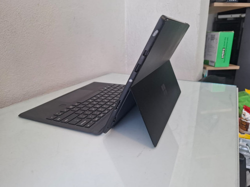 Tablet Surface Pro 6 256gb Ssd Y 8gb De Memoria Ram (Reacondicionado)