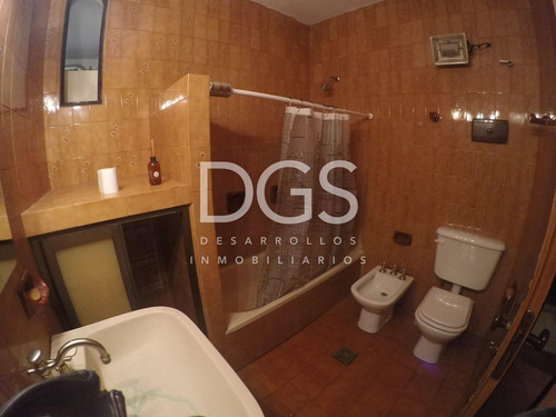 Casa 5 Ambientes En Venta En Banfield